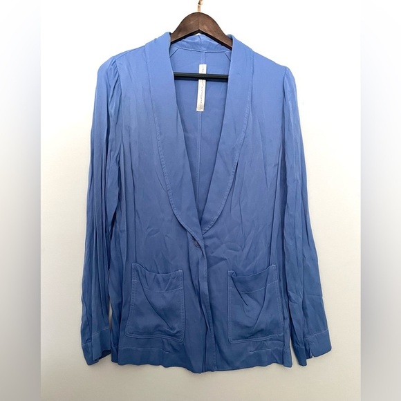 $595 Raquel Allegra Washed Satin Shawl Blazer Periwinkle Blue Small - Picture 6 of 8